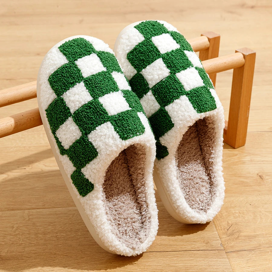 Women’s Fuzzy Checkered Slippers – Cozy Winter Indoor House Shoes