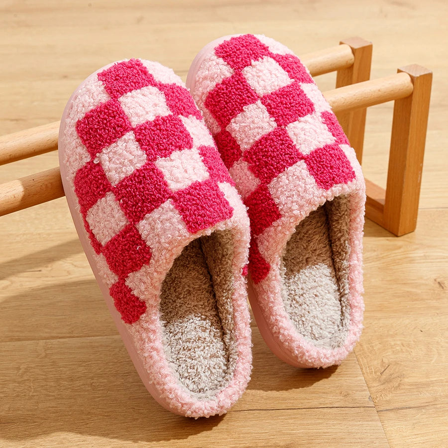 Women’s Fuzzy Checkered Slippers – Cozy Winter Indoor House Shoes