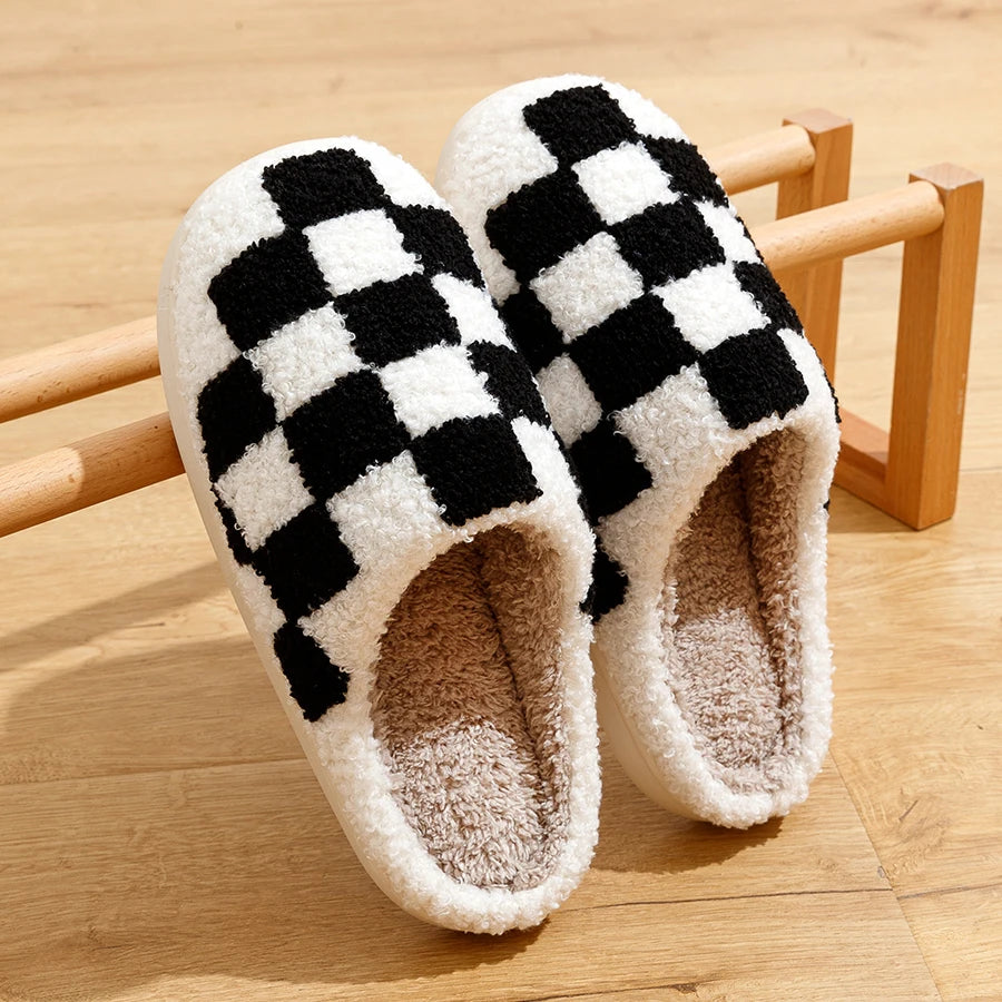 Women’s Fuzzy Checkered Slippers – Cozy Winter Indoor House Shoes