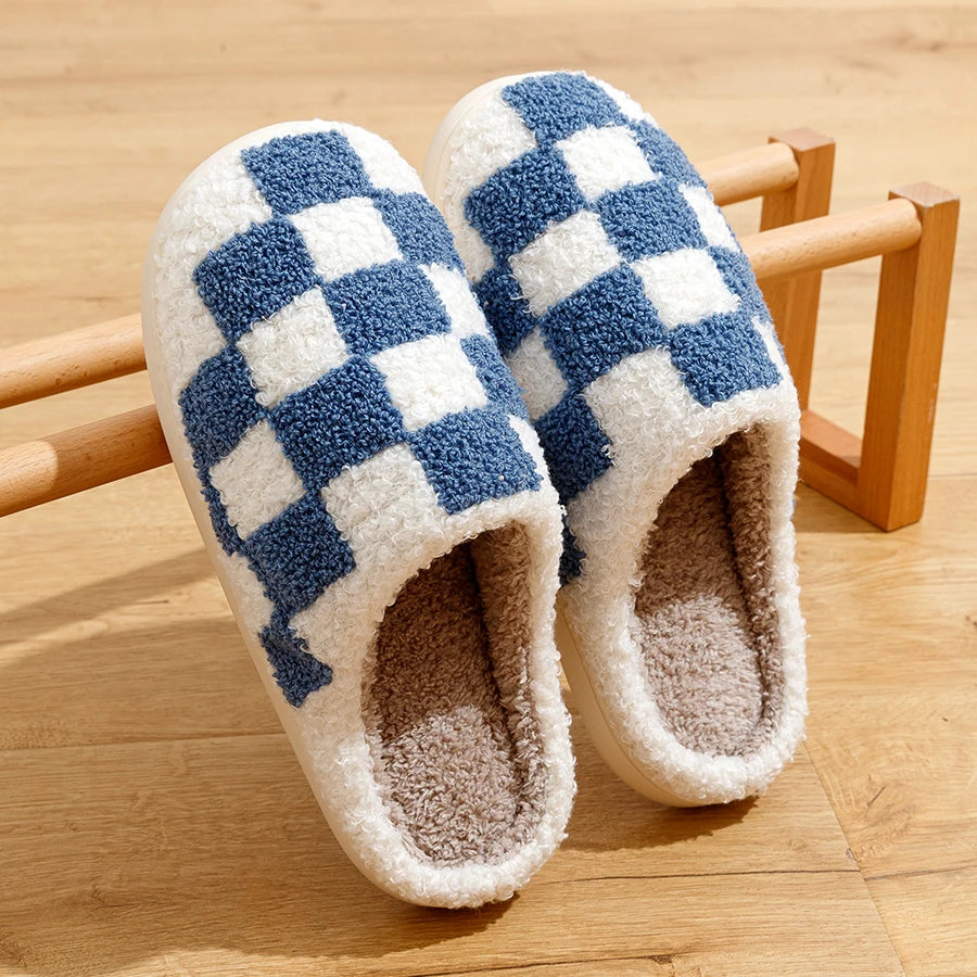 Women’s Fuzzy Checkered Slippers – Cozy Winter Indoor House Shoes